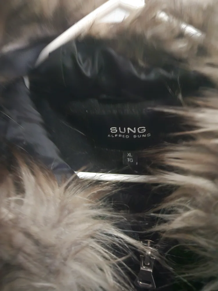 Alfred Sung Black Hooded Toggle Coat image indicator(2)