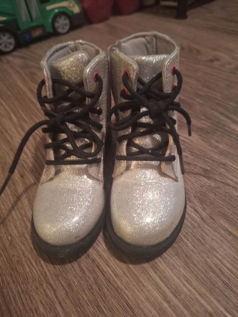 Girls' Silver Glitter Rainbow Boots - Size 10 image indicator(2)