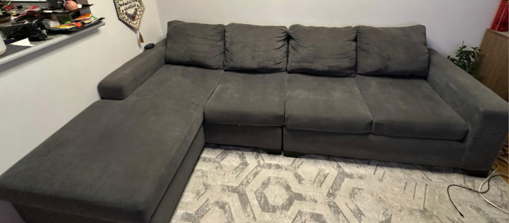 Leons Lindsey Sectional Sofa - photo 3