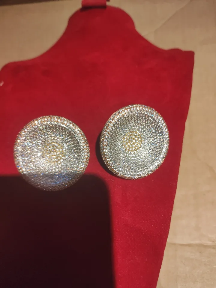 Sparkling Round zirconia Stud Earrings image indicator(2)