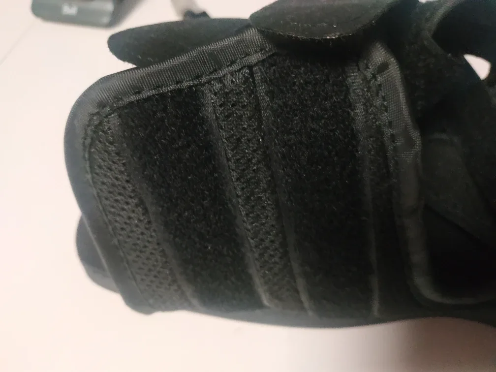 NEW Post-Operative Shoe - Black image indicator(4)