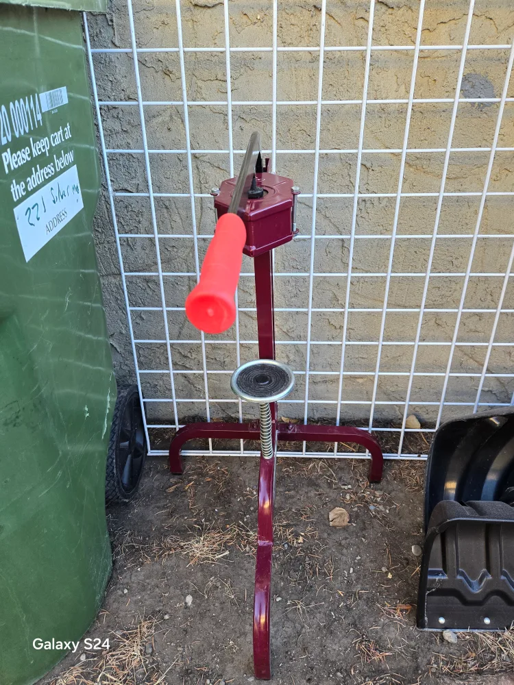 Vintage Wine Bottle Capper image indicator(2)