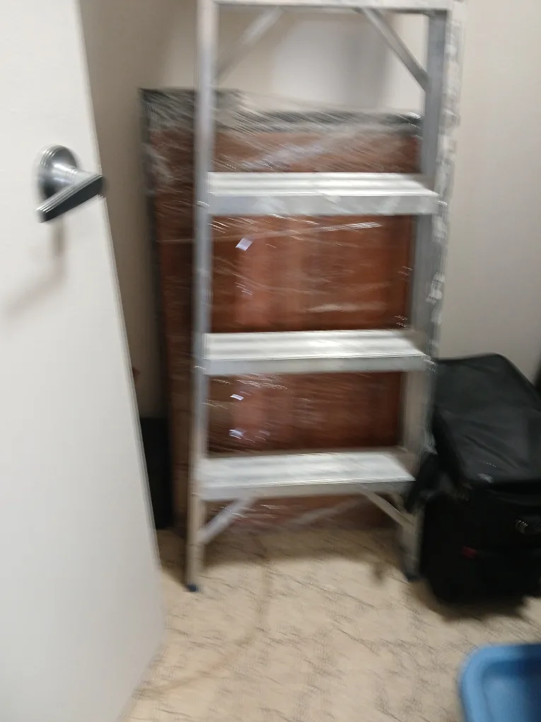 Aluminum Step Ladder thumbnail
