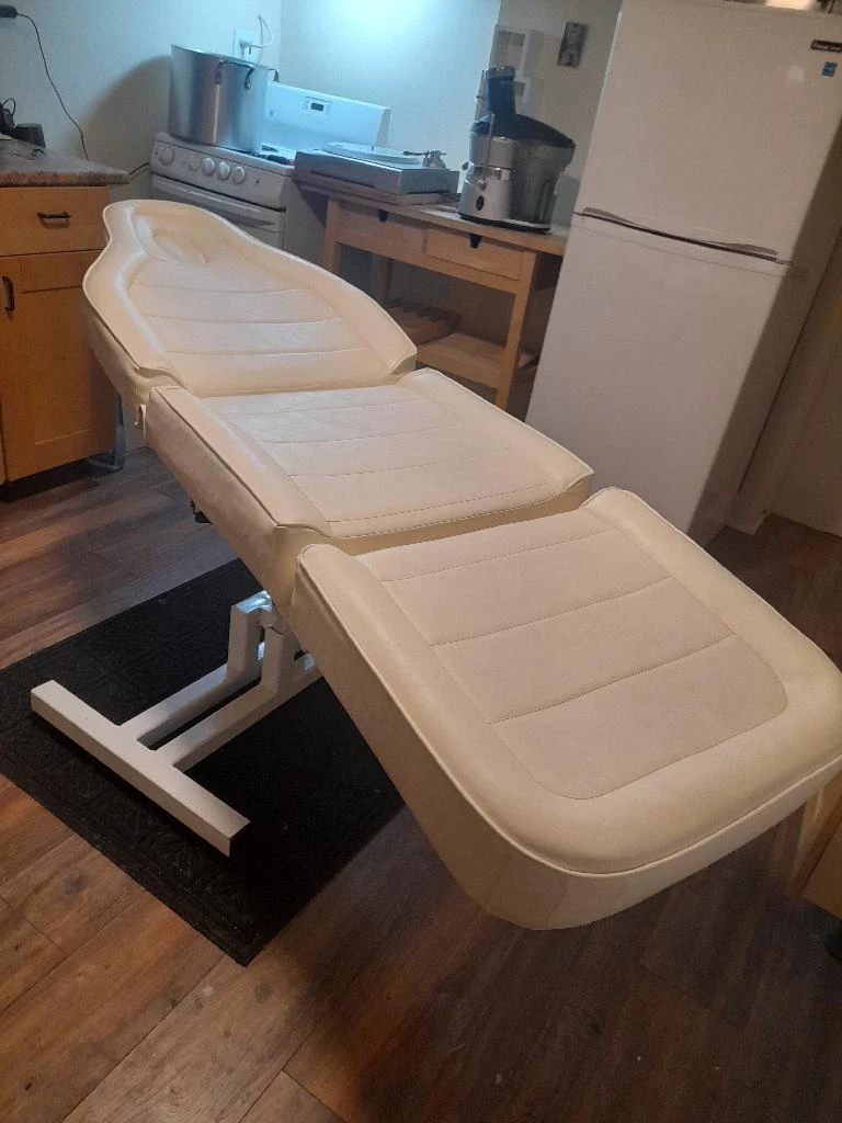 Hydraulic Massage Table - Excellent Condition - photo 3