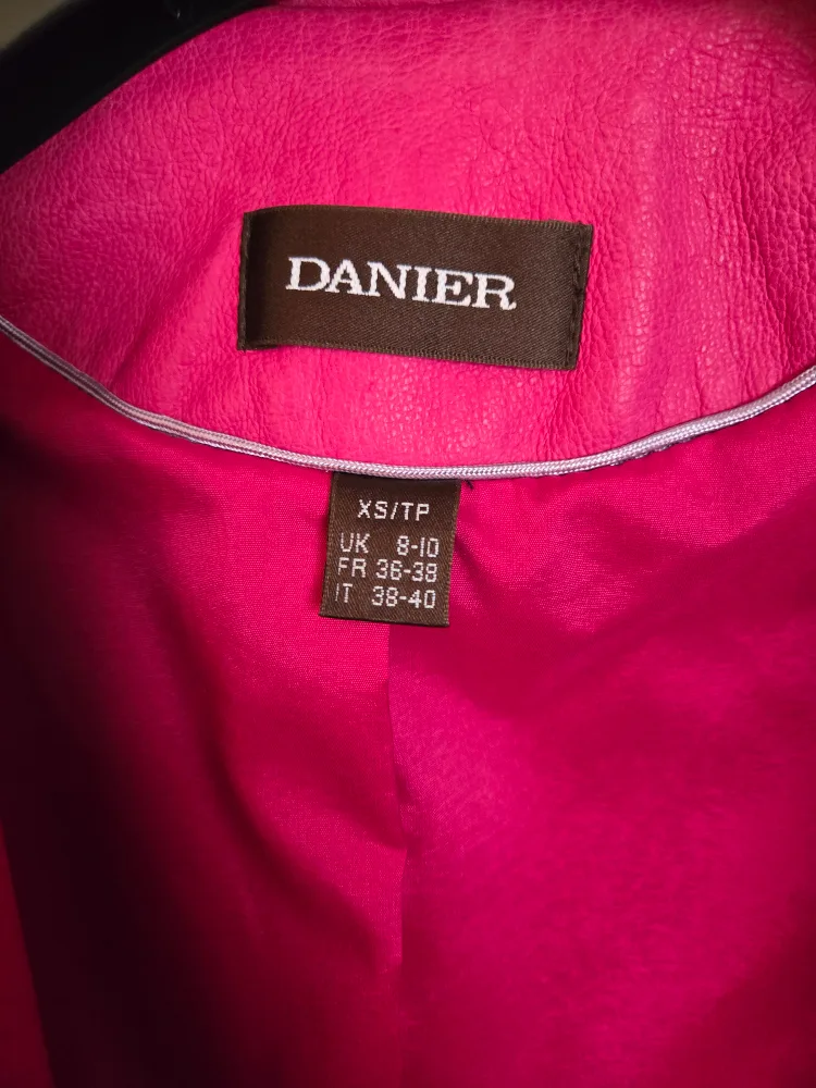 Danier Pink Leather Jacket - XS/TP image indicator(4)