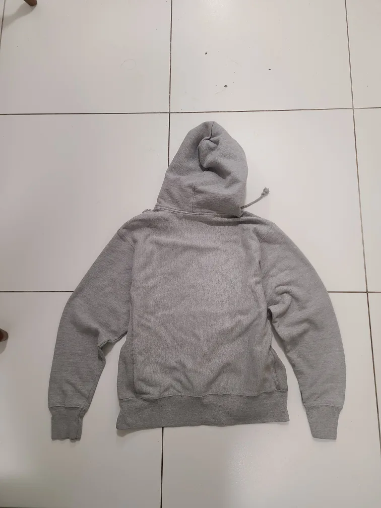 Champion embroidered logo reverse weave hoodie image indicator(2)