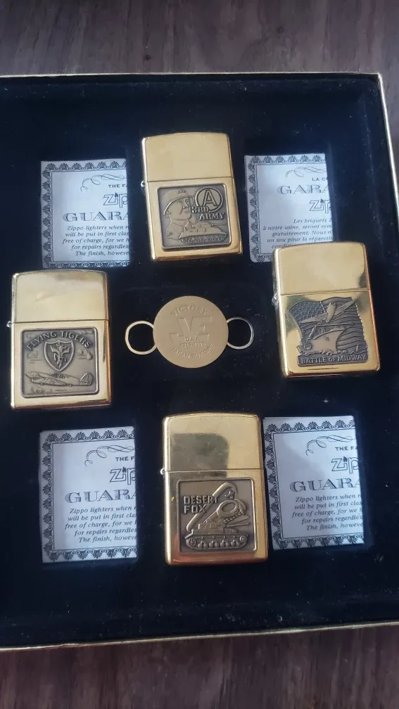 Zippo World War II Commemorative Lighter Set image indicator(4)
