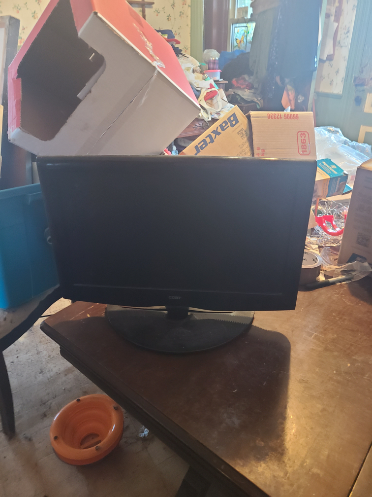 Coby 19 inch LCD TV