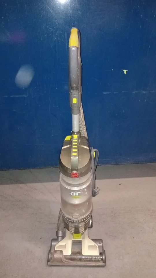 Hoover Air Upright Vacuum thumbnail