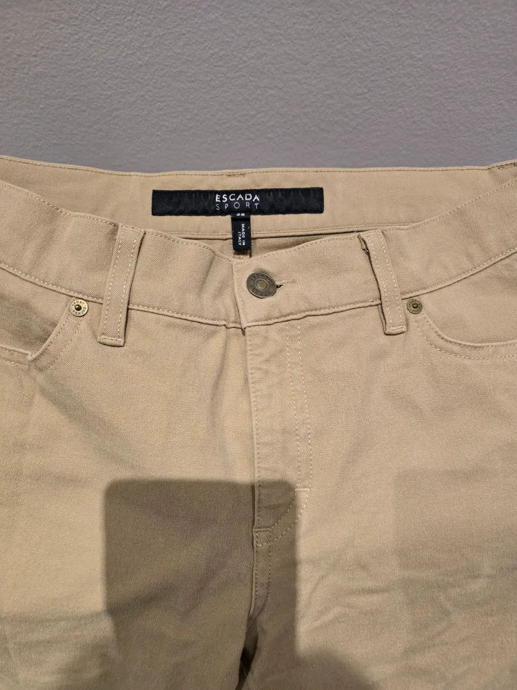 Escada Sport Khaki Pants Size 8 image indicator(2)
