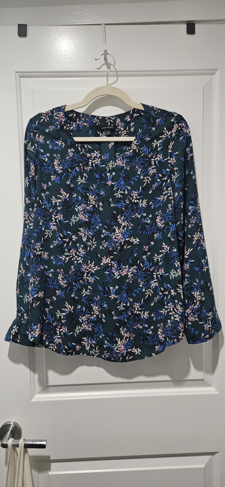 Banana Republic Women's Floral Blouse - Medium (fits Small too)