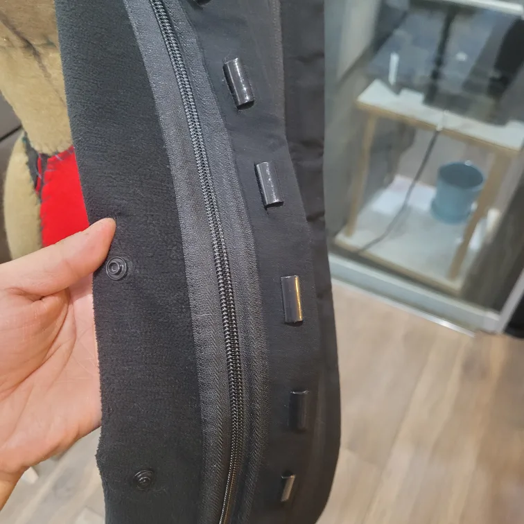 Baby wearing Jacket extender image indicator(2)