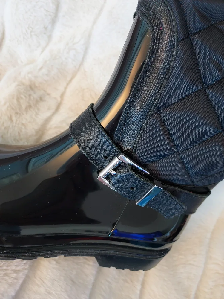 Michael Kors winter boots image indicator(8)