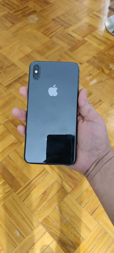 iPhone Xs Max - photo 2