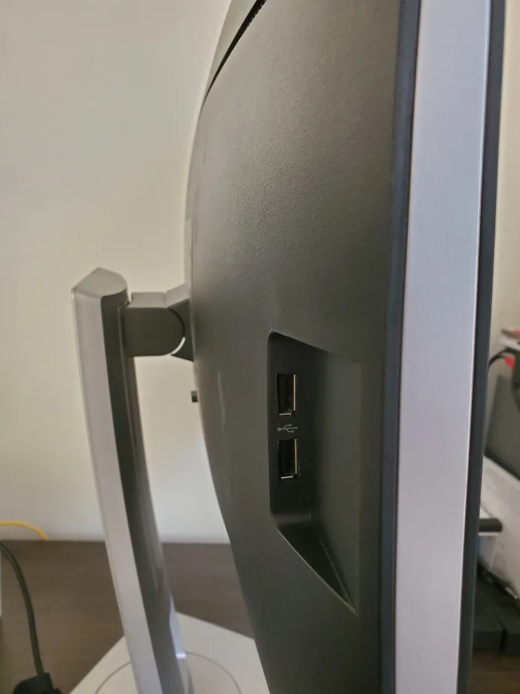 23 inch Monitor with adjustable stand image indicator(4)