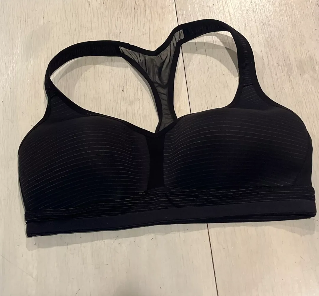 Lululemon Speed Up Bra - Black/Gold Stripe -Size 8 C/D Cup image indicator(7)