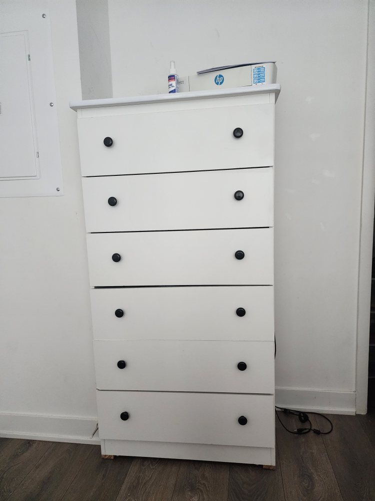 White 5-Drawer Chest of Drawers