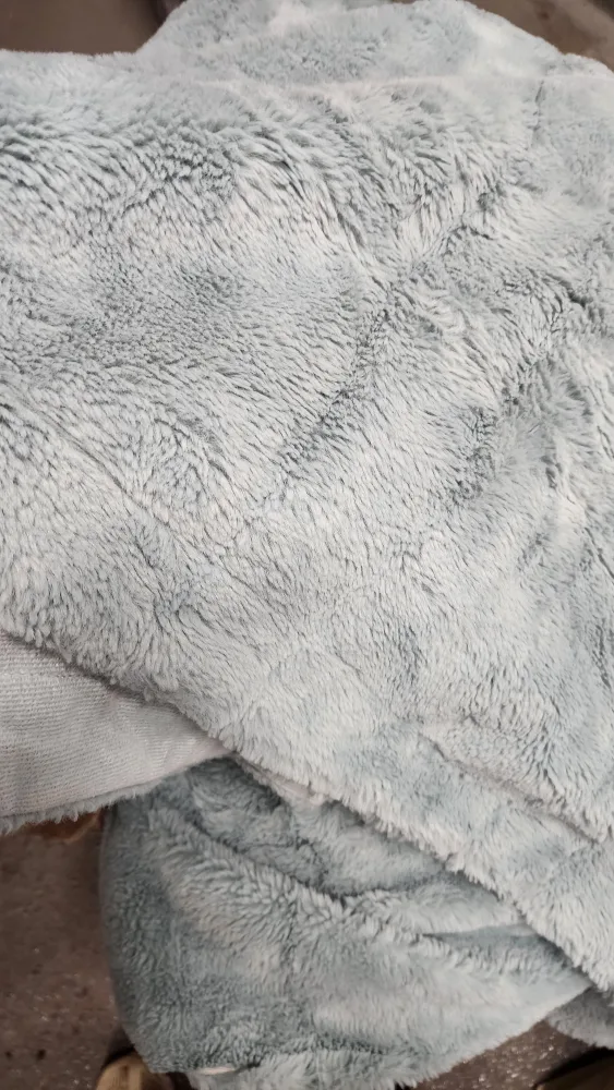 Bella Lux Throw Blanket - Soft and Cozy image indicator(2)