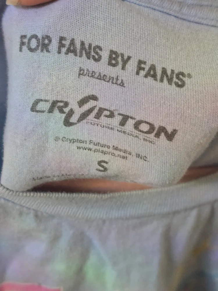 🤸‍♀️ 2 FOR 5$ 🤸‍♀️ Hot Topic Hatsune Miku T-Shirt image indicator(5)