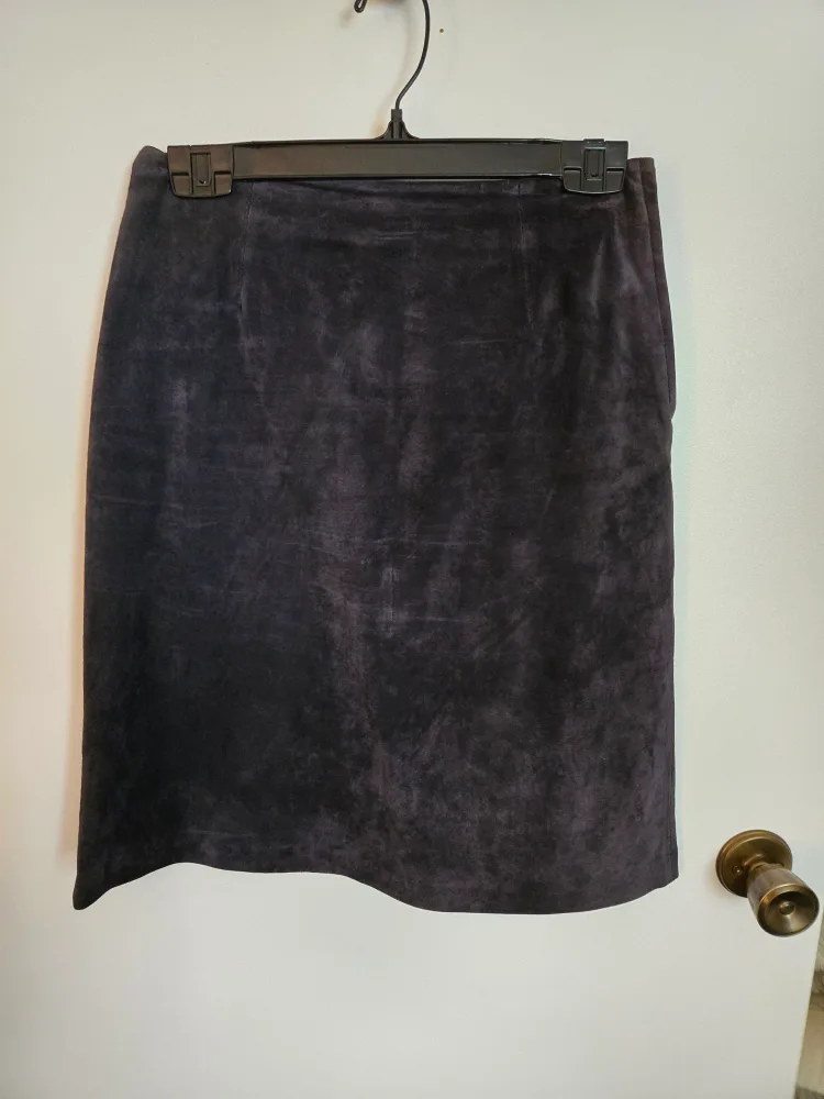 Danier Suede Jacket and skirt suit - Purple image indicator(6)