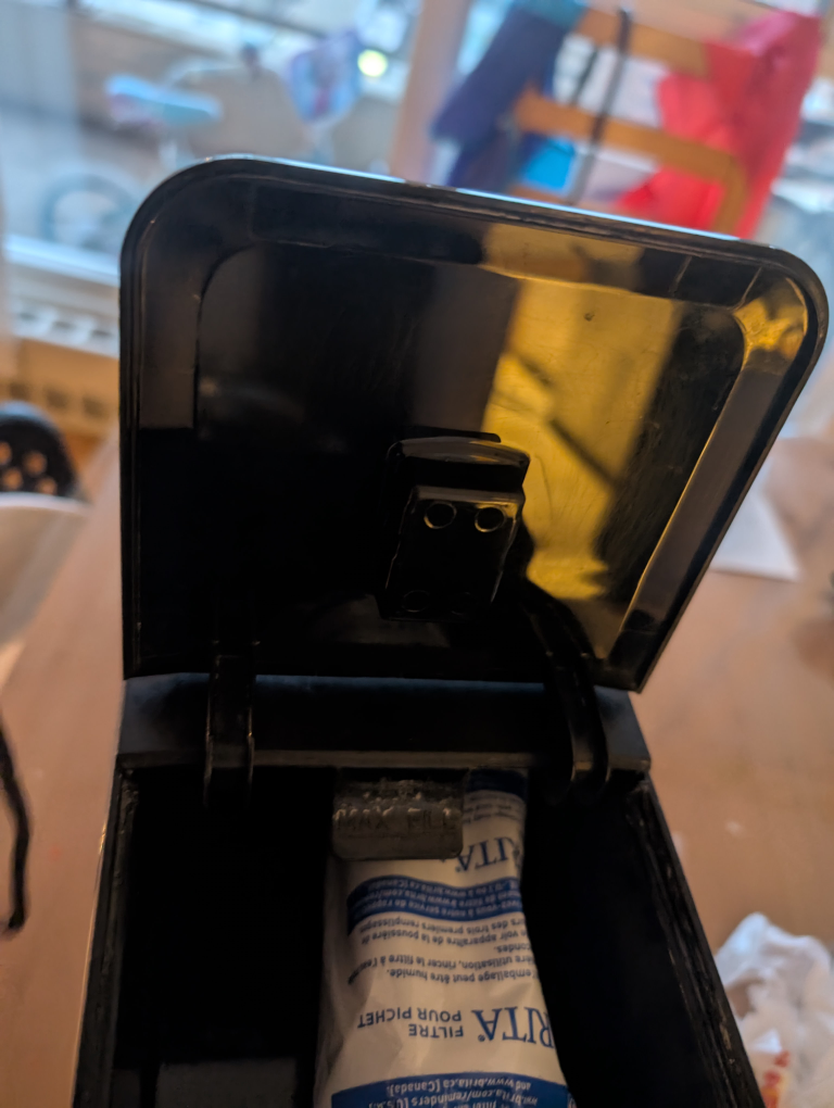 Brita water container and filter