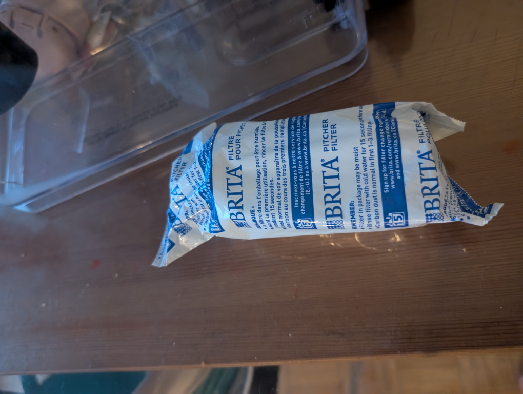 Brita water container and filter - photo 2