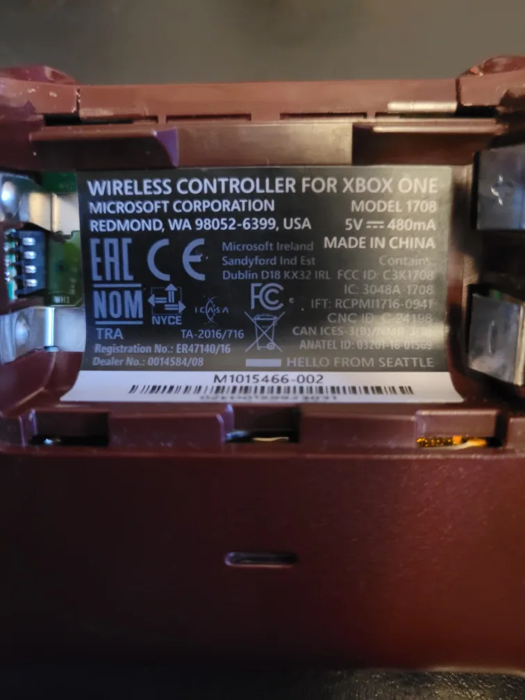 Red Xbox One Wireless Controller image indicator(3)