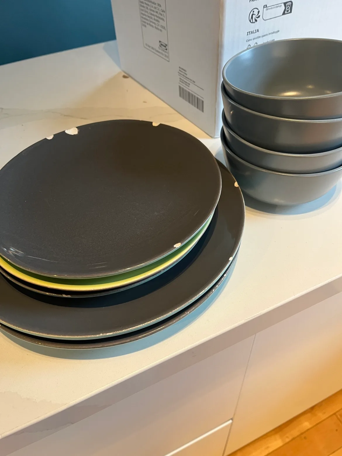 Plates and bowls thumbnail