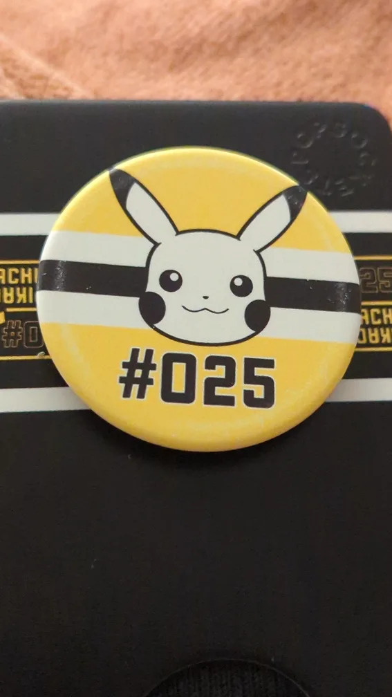 PopSockets PopWallet+ Pikachu Pokemon Card Holder image indicator(4)