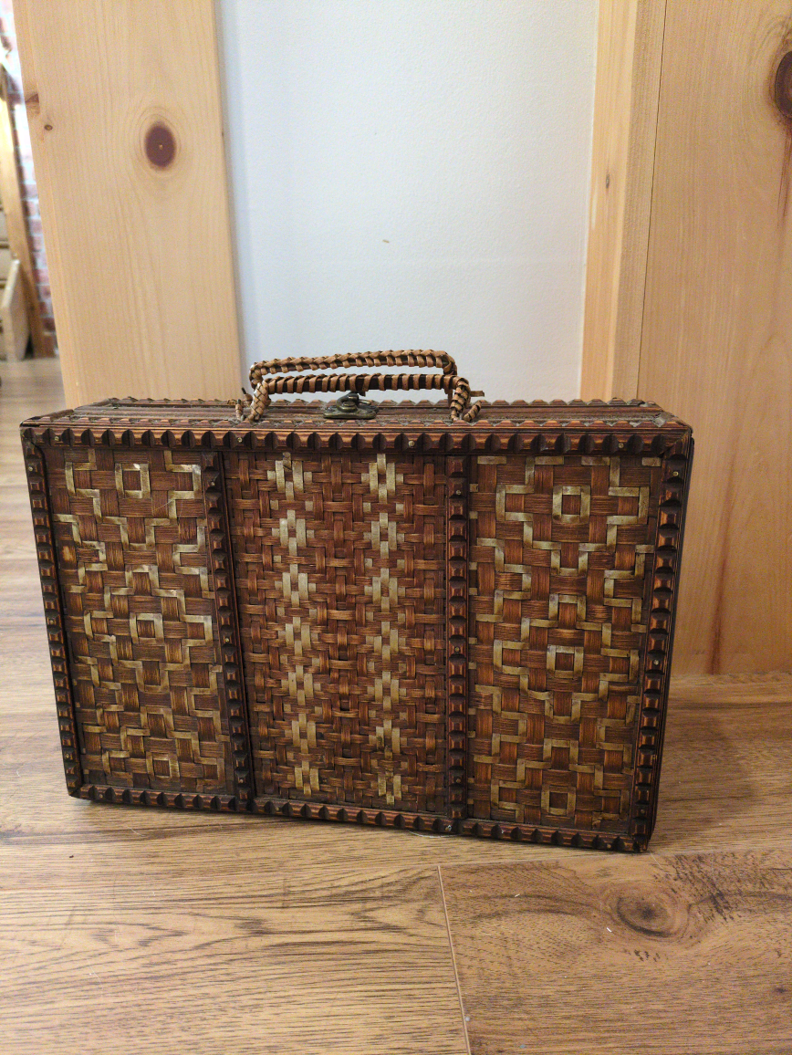 Vintage Woven Bamboo Case