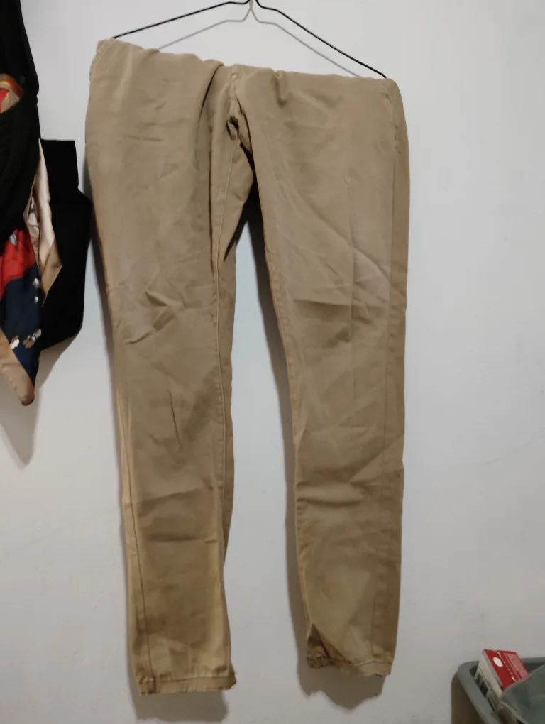 Men's Khaki Chino Pants thumbnail