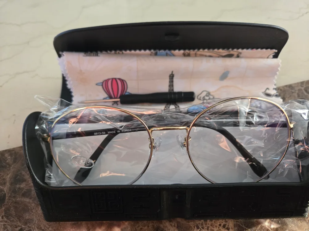 Two Pairs of Gold Round blue light protection Eyeglass image indicator(3)