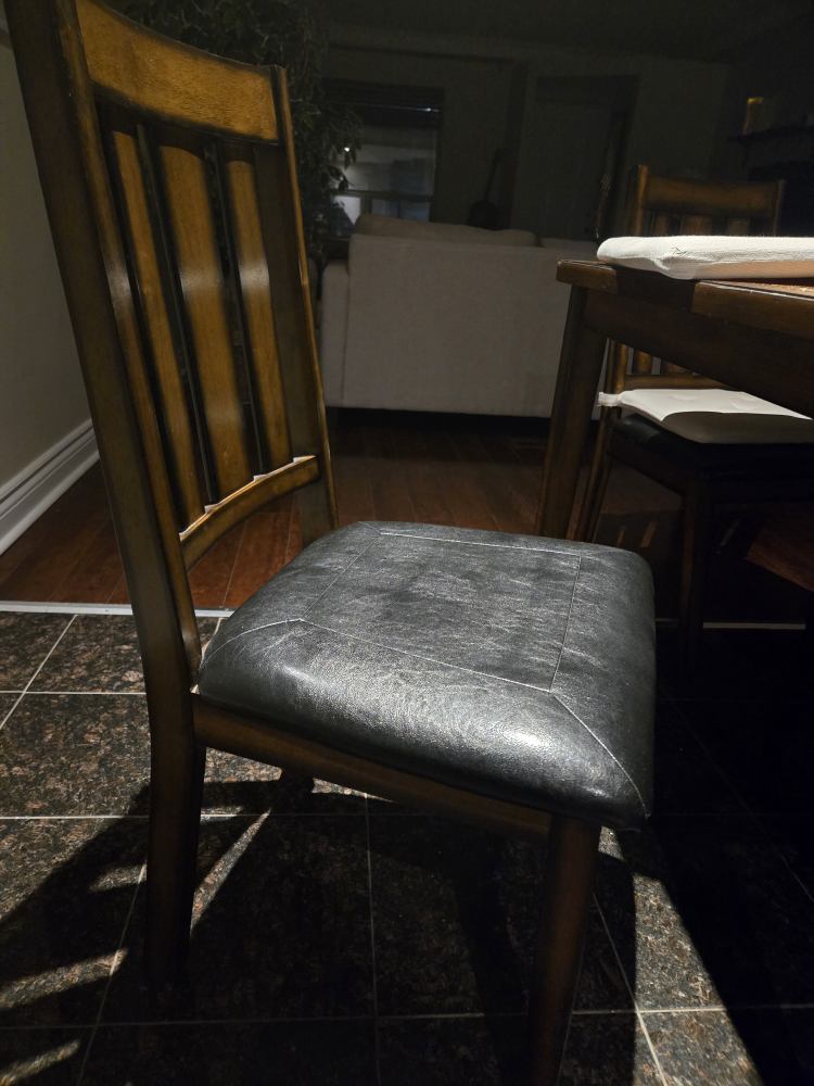 Dining table and four chairs set - photo 4