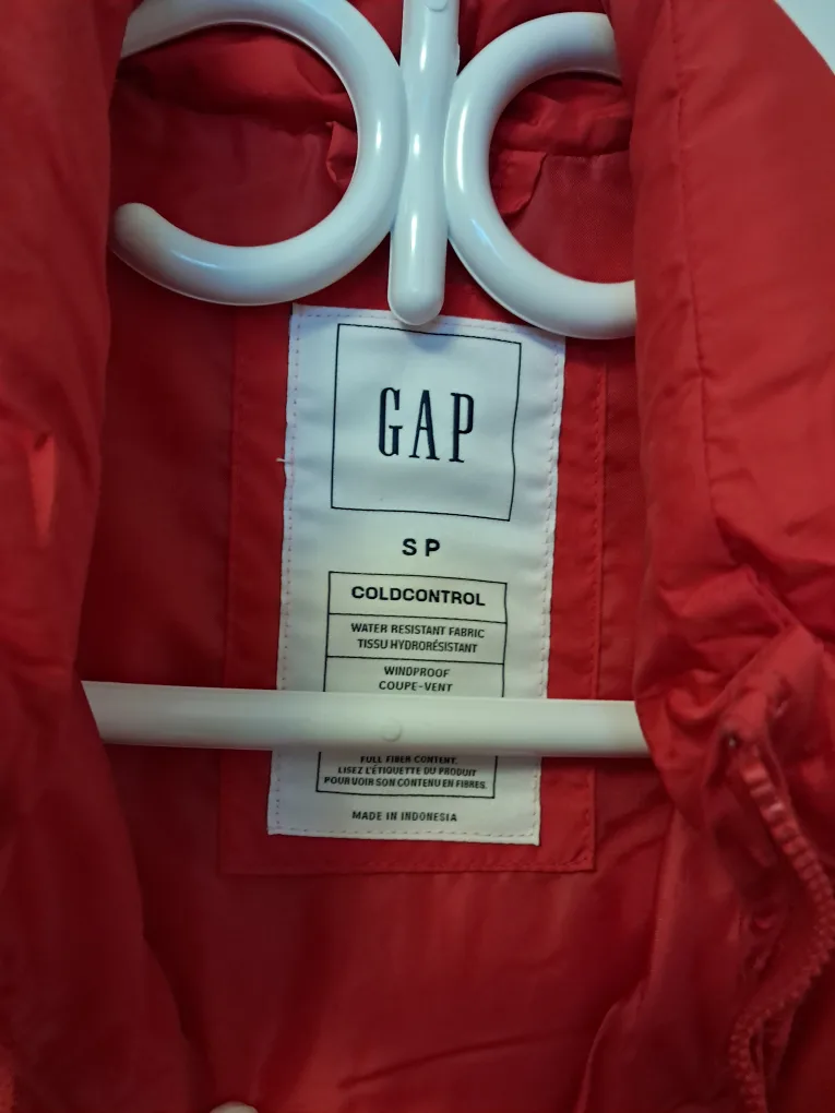 Gap Red Puffer Vest - Size Small image indicator(3)