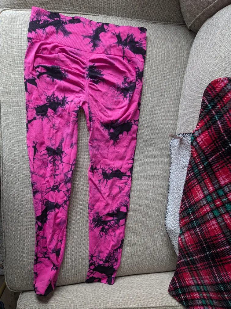 BRAND NEW Tie-Dye Leggings thumbnail
