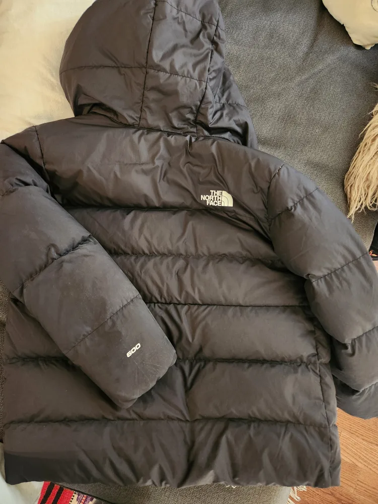 The North Face Boys' 600 Down Puffer Jacket - Size Large image indicator(2)