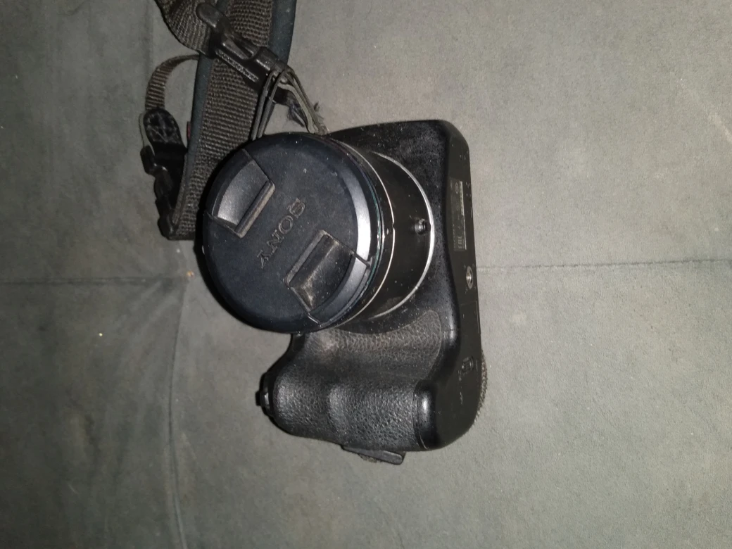 Sony Cybershot Digital Camera - photo 2