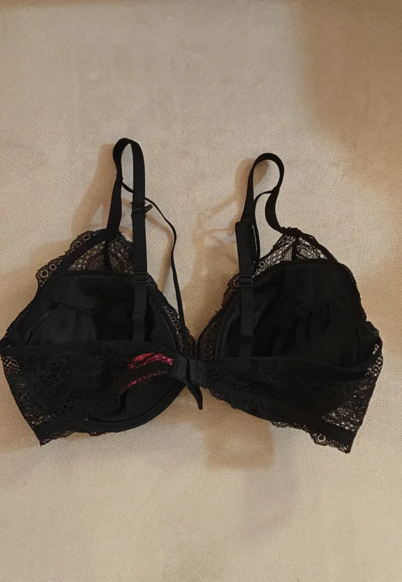 Strappy Black Lace Pushup Bra image indicator(3)