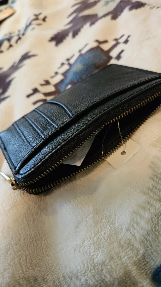 Fossil Black Leather Zip-Around Wallet image indicator(2)