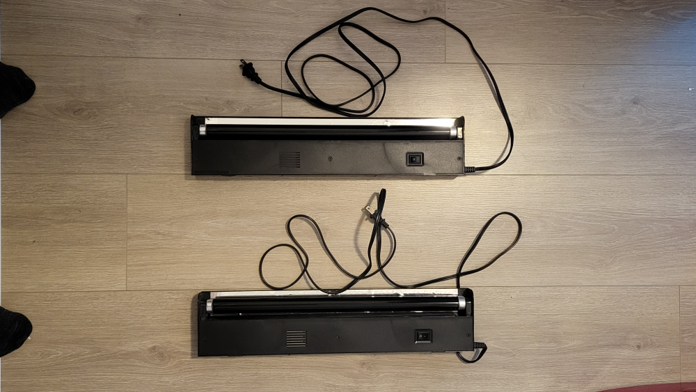 BLACK UV PARTY LIGHTS - Only 1 remaining - photo 2