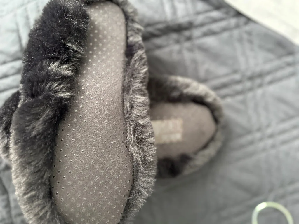 Women's Slippers - Two Pairs image indicator(4)