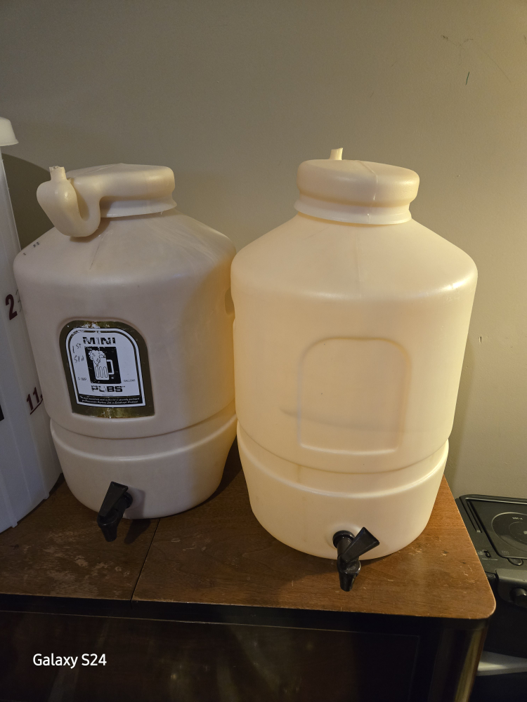 2x  beer brewing jugs