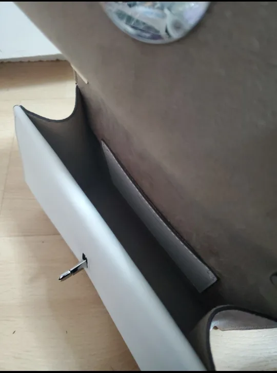 Michael Kors Greenwich leather crossbody bag image indicator(3)