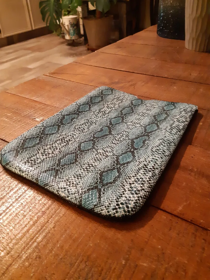 Aqua Snakeskin pattern iPad / tablet case / sleeve image indicator(2)