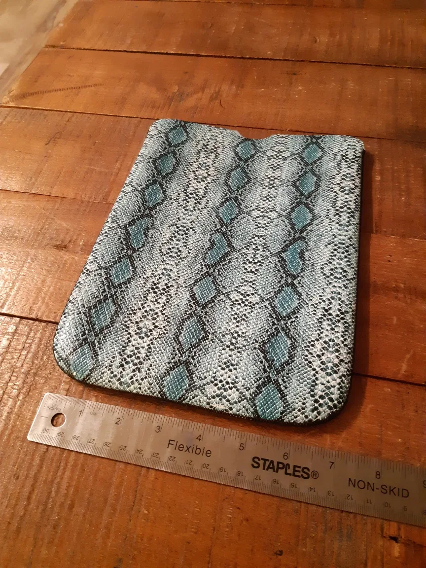 Aqua Snakeskin pattern iPad / tablet case / sleeve image indicator(4)