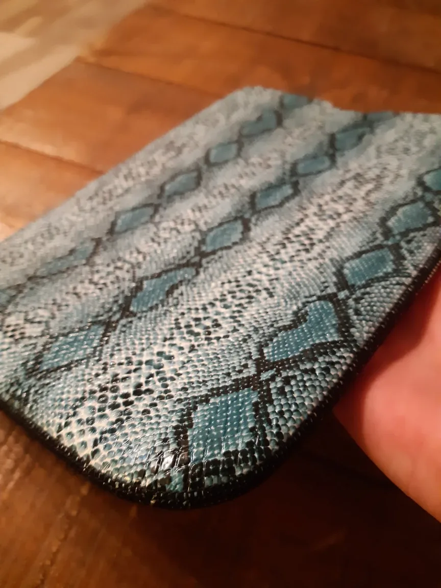 Aqua Snakeskin pattern iPad / tablet case / sleeve image indicator(9)