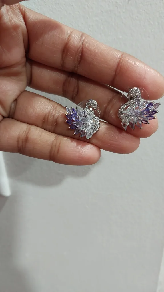 BNIB Elegant Swan Stud Earrings with Zirconia #ThriftyPicks