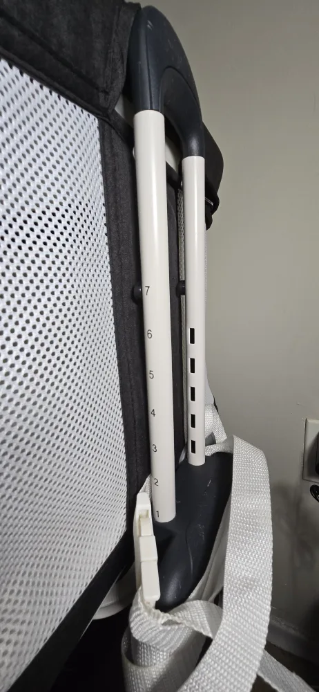 Baby bedside bassinet with wheels and storage image indicator(2)