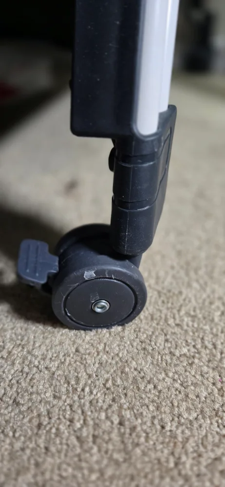 Baby bedside bassinet with wheels and storage image indicator(3)