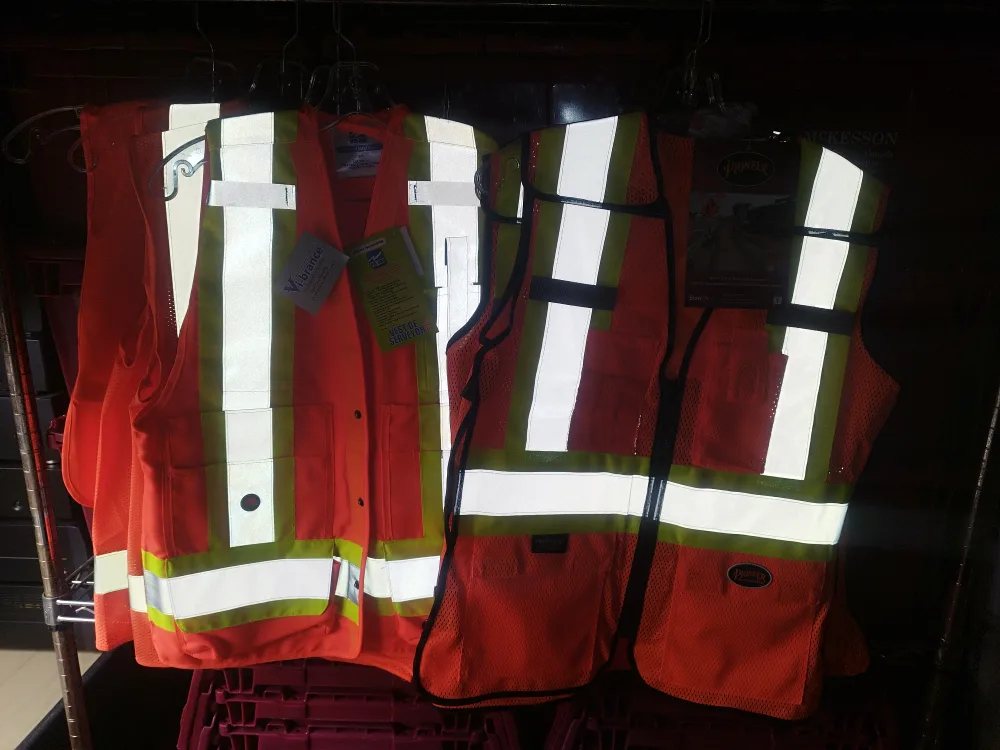 High-Visibility Safety Vests image indicator(2)